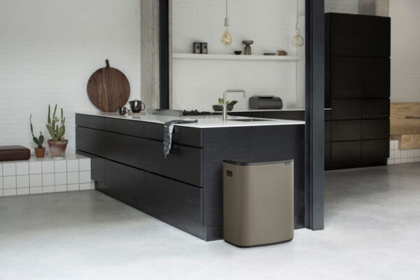 Bo Touch Bin 60 liter platina - VB 223068 - Afbeelding 6