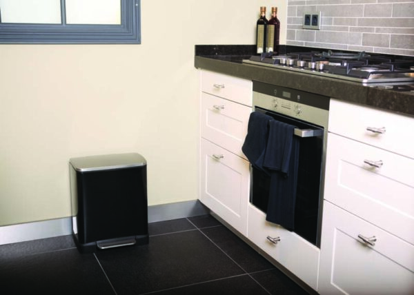 E-Cube pedaalemmer 20 liter zwart glanzend, mat RVS - VB 926820 - Afbeelding 6